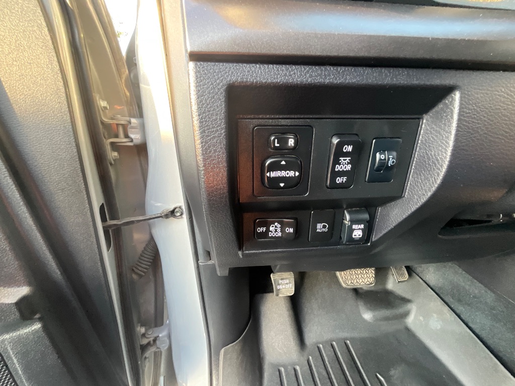 2021 Toyota Tundra - $29,950