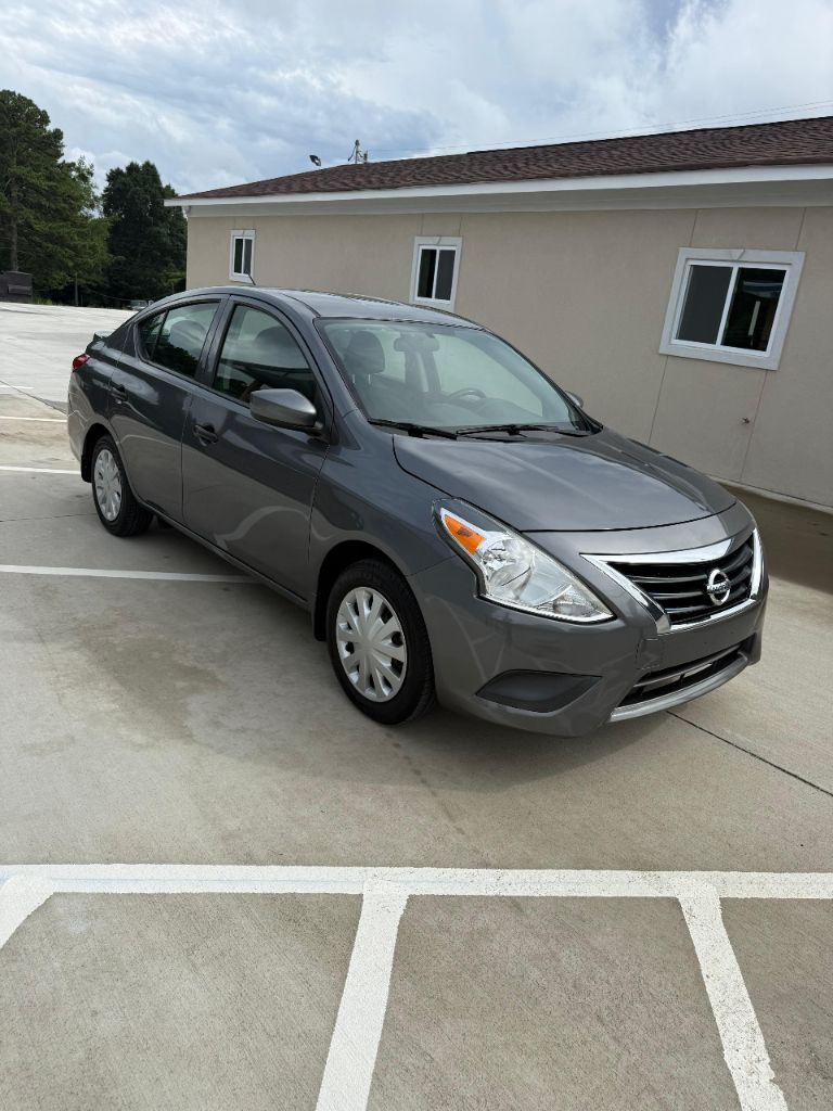 2019 Nissan Versa