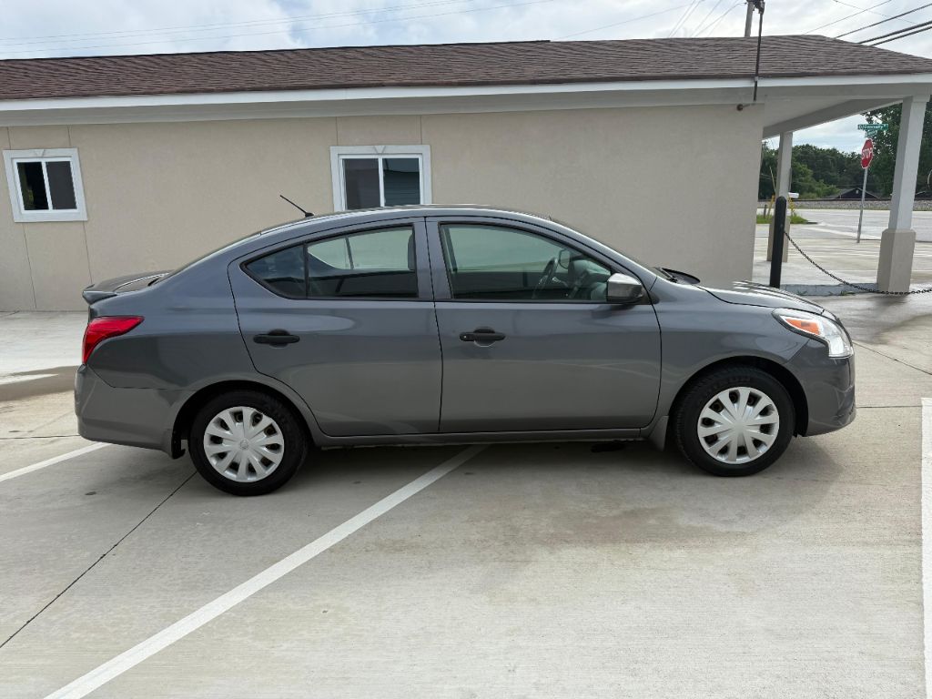 2019 Nissan Versa