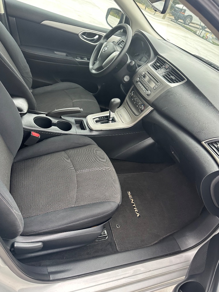 2014 Nissan Sentra S photo