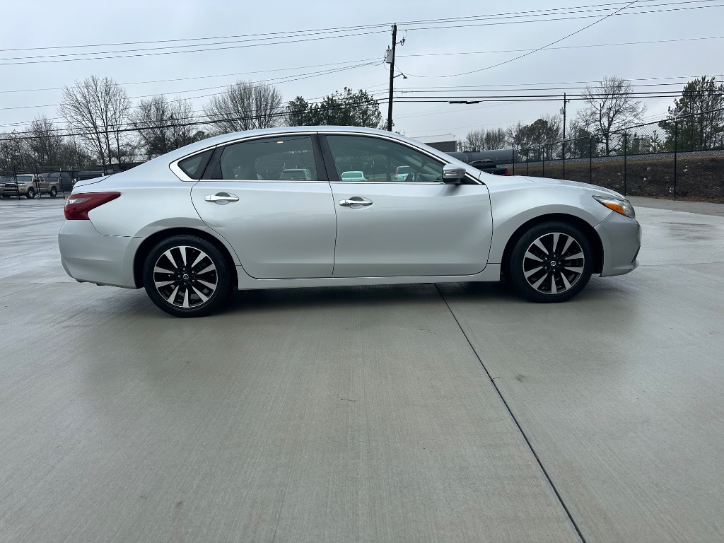 2018 Nissan Altima SL photo