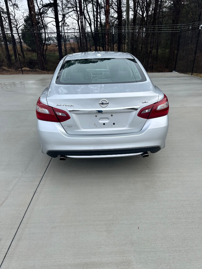 2018 Nissan Altima SL photo