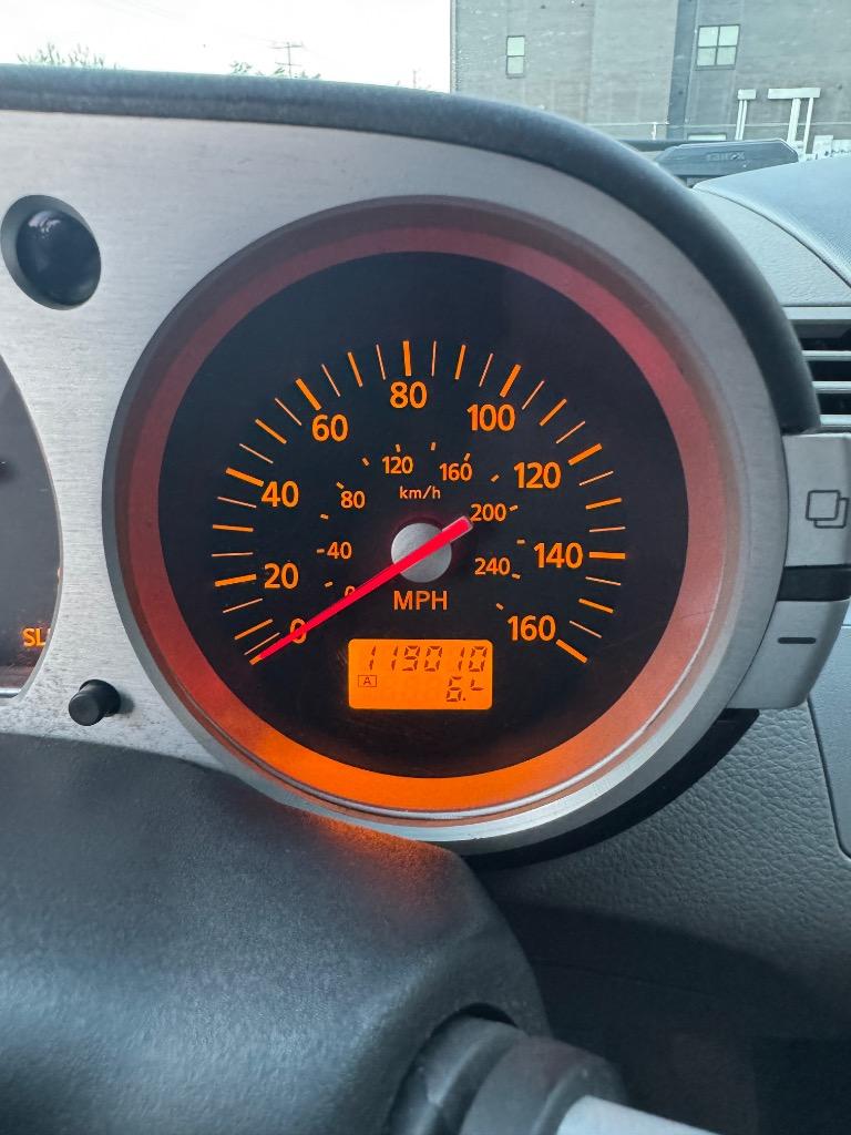2003 Nissan 350Z - $9,500