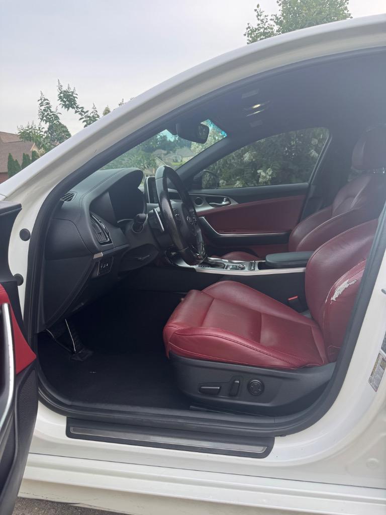 2019 Kia Stinger - $15,000