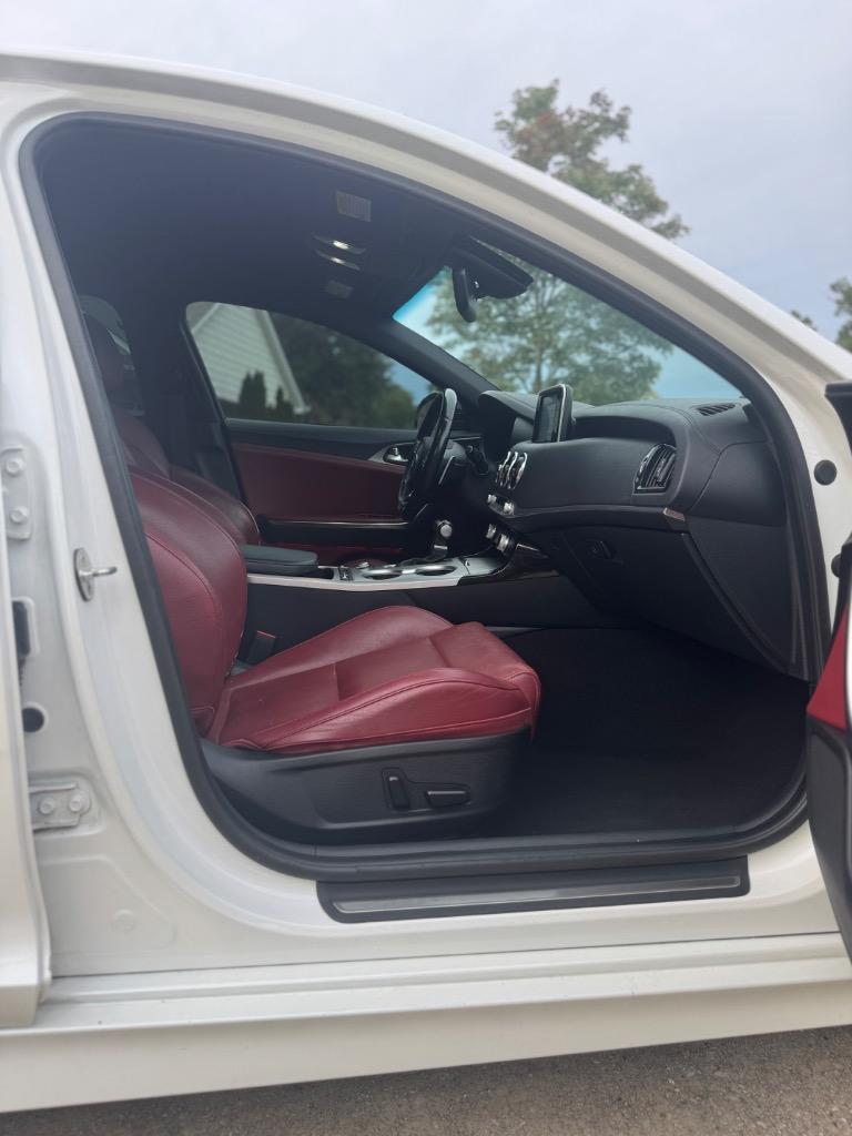2019 Kia Stinger - $15,000