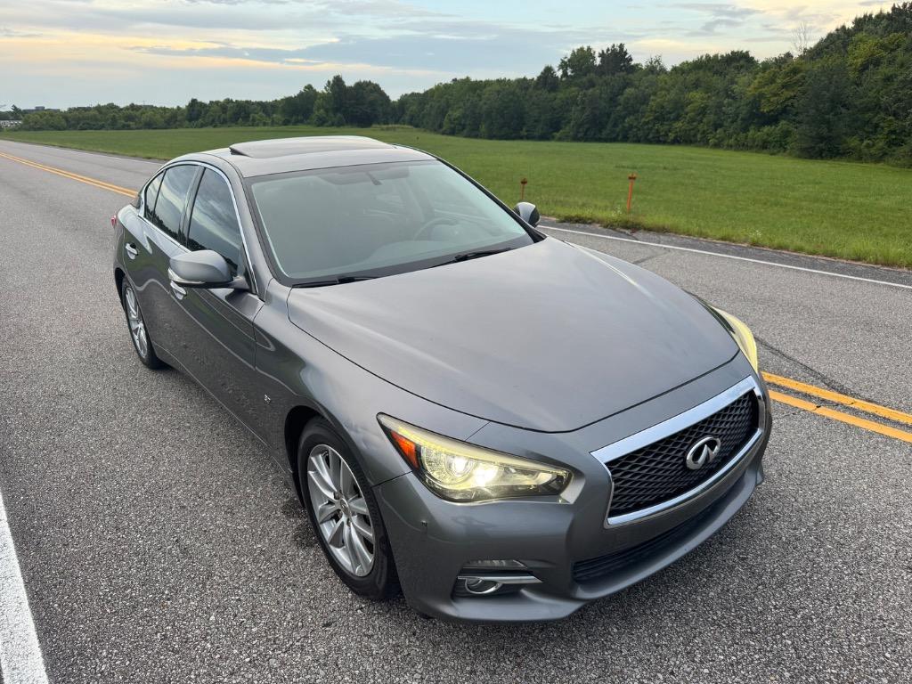 2015 INFINITI Q50 - $7,500