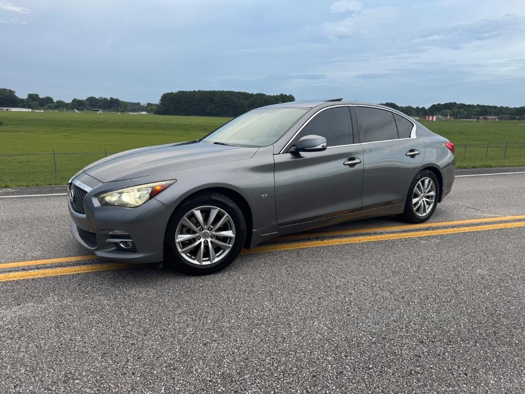 2015 INFINITI Q50 - $7,500