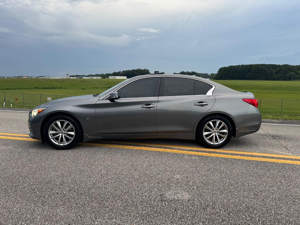 2015 INFINITI Q50 - $7,500