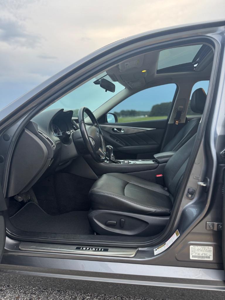 2015 INFINITI Q50 - $7,500