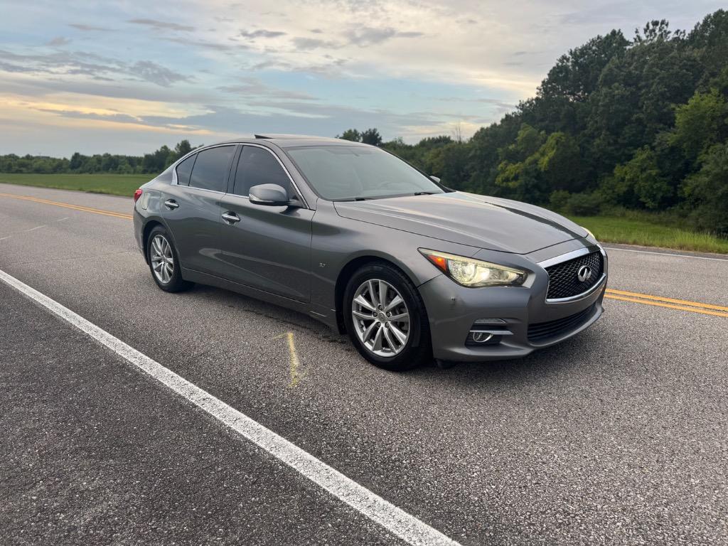 2015 INFINITI Q50 - $7,500