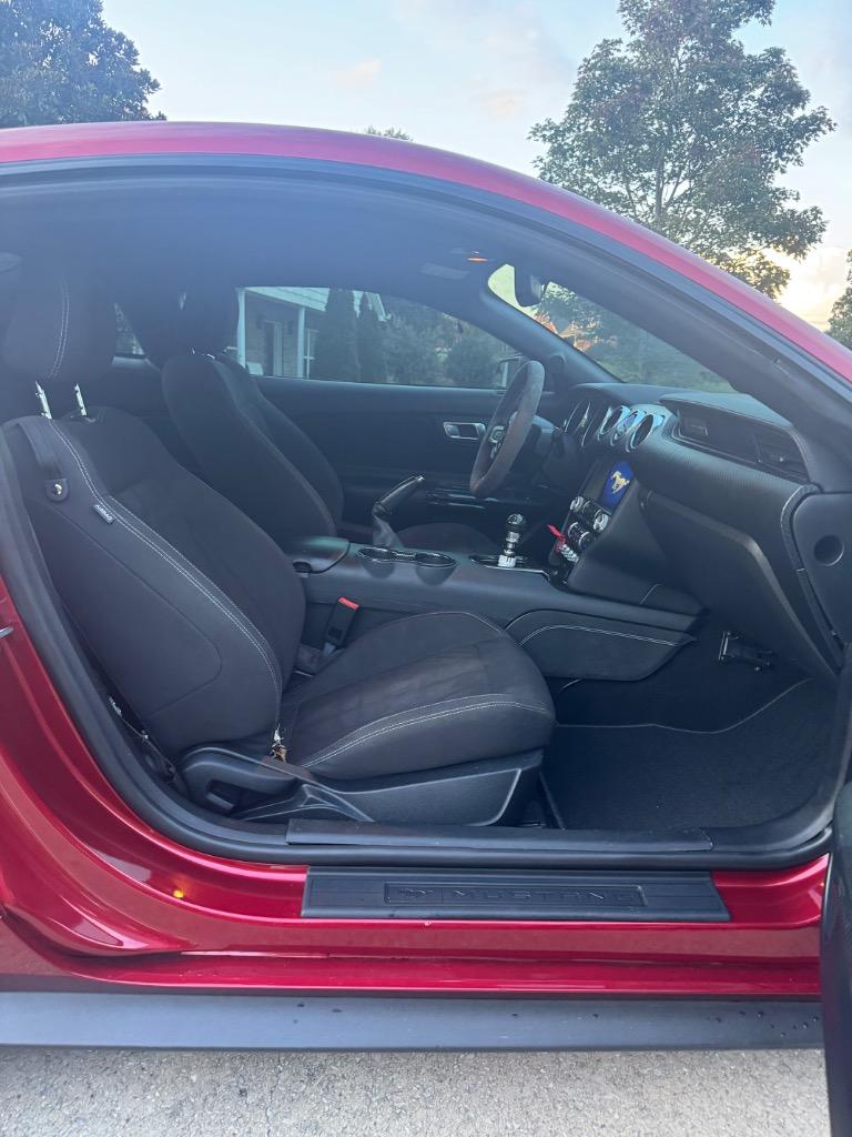 2019 Ford Mustang - $17,500