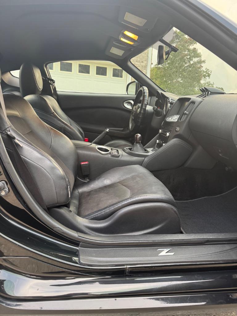 2014 Nissan 370Z - $16,500