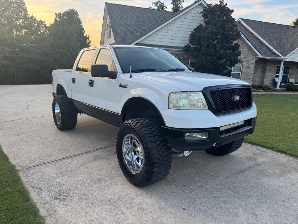 2005 Ford F-150 - $10,800
