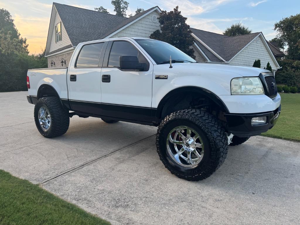 2005 Ford F-150 - $10,800