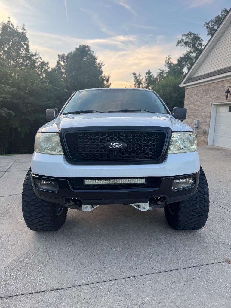2005 Ford F-150 - $10,800