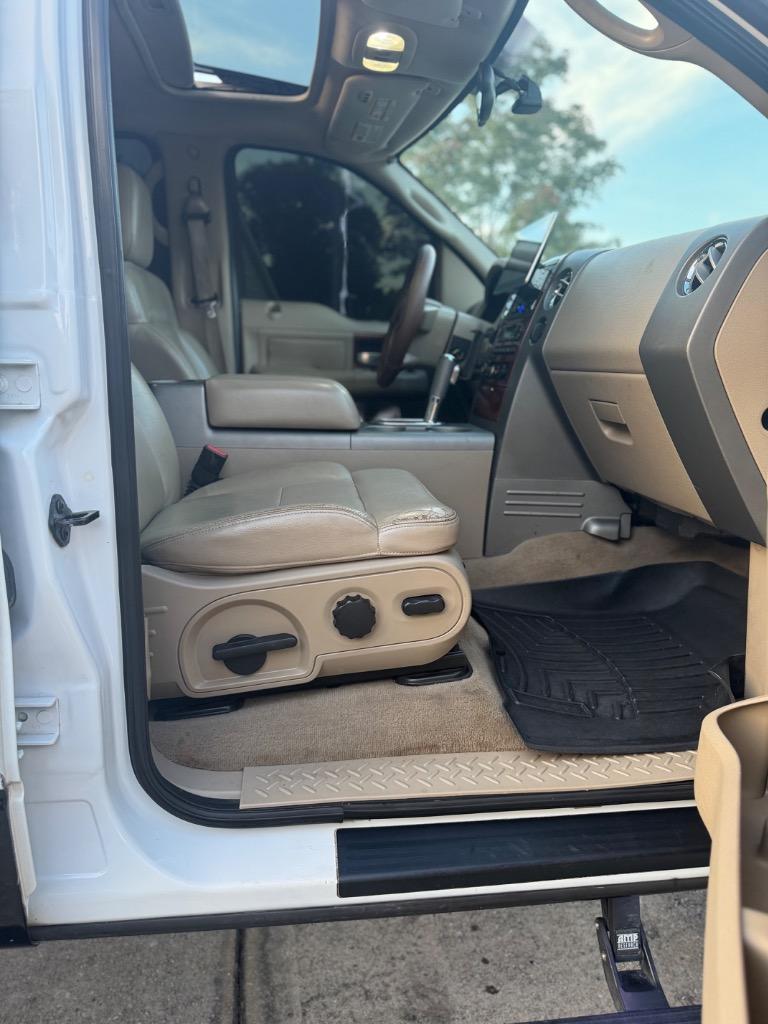 2005 Ford F-150 - $10,800