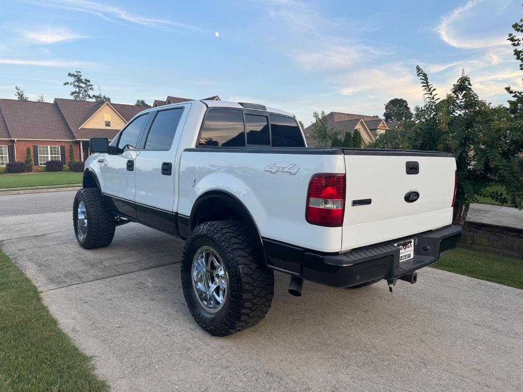 2005 Ford F-150 - $10,800
