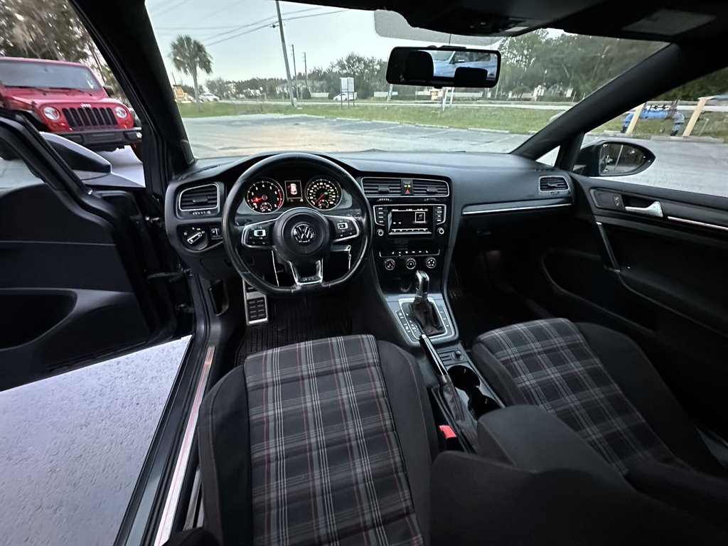 2015 Volkswagen GTI S photo