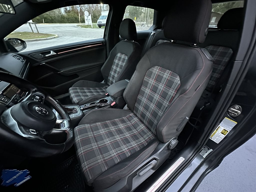 2015 Volkswagen GTI S photo