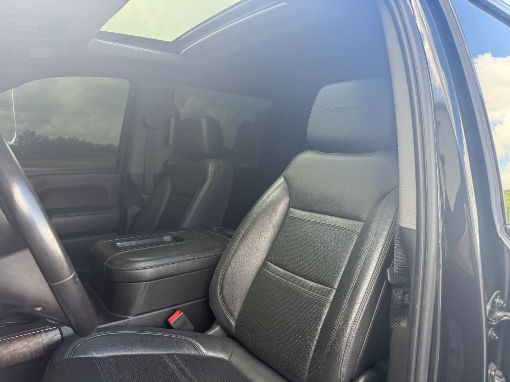 2021 GMC Sierra - $64,900