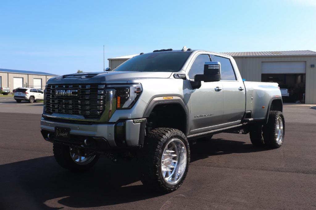 2024 GMC Sierra Hd - $96,900
