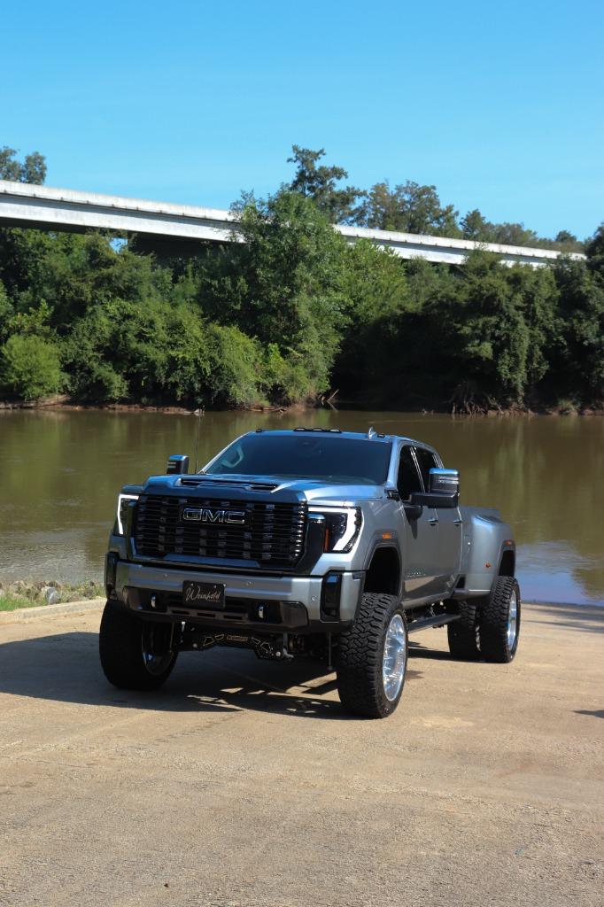 2024 GMC Sierra Hd - $96,900