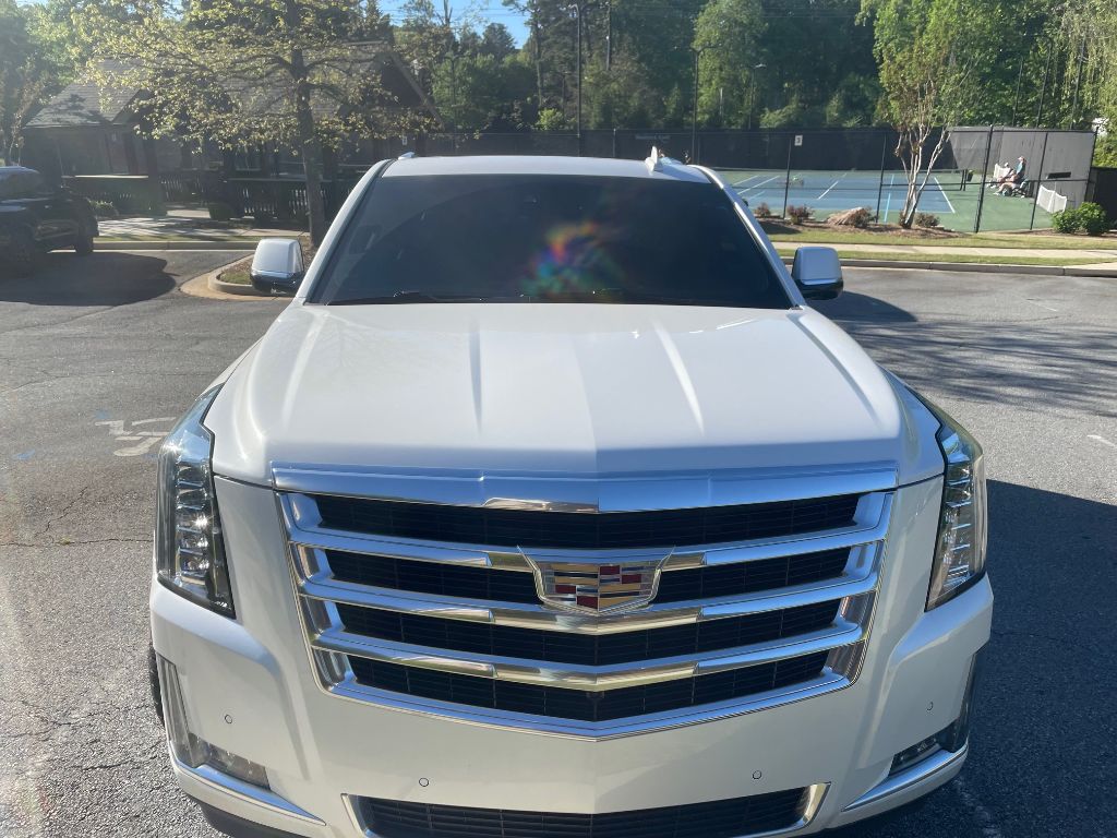 2017 Cadillac Escalade Luxury photo