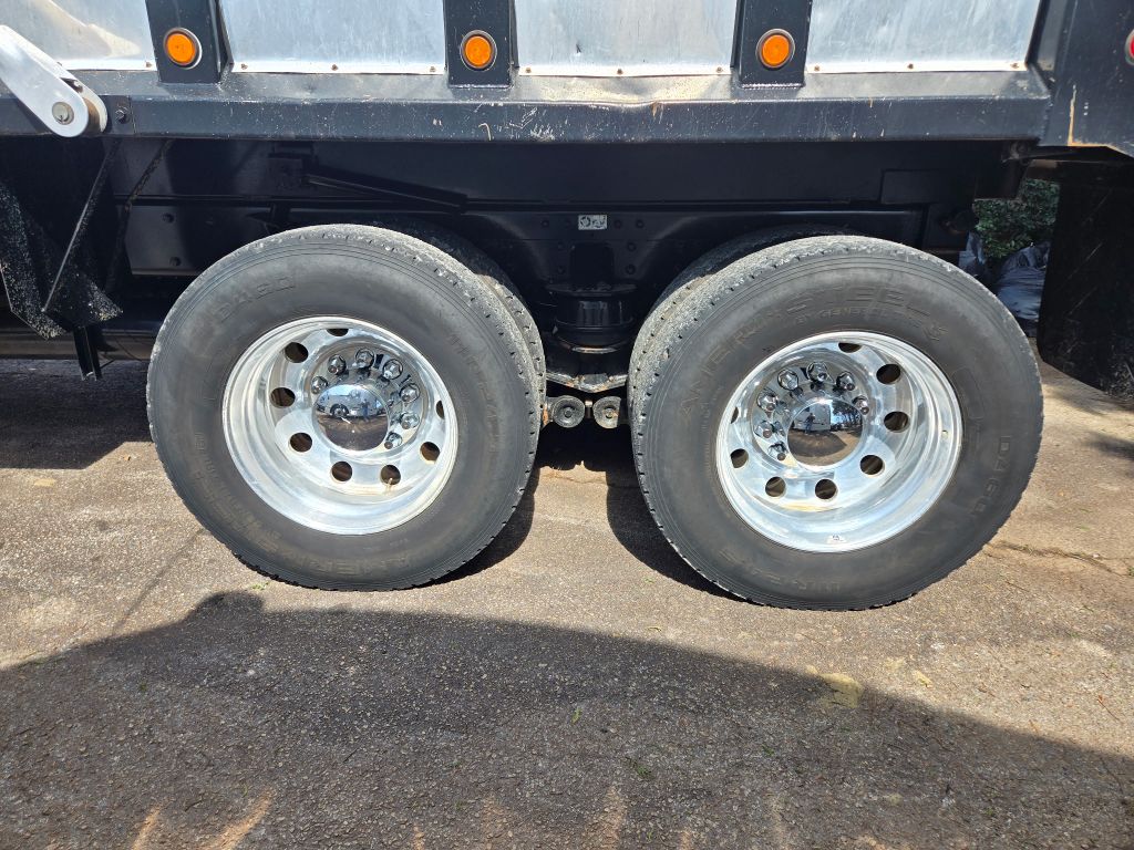 2020 Kenworth T880 - $139,995