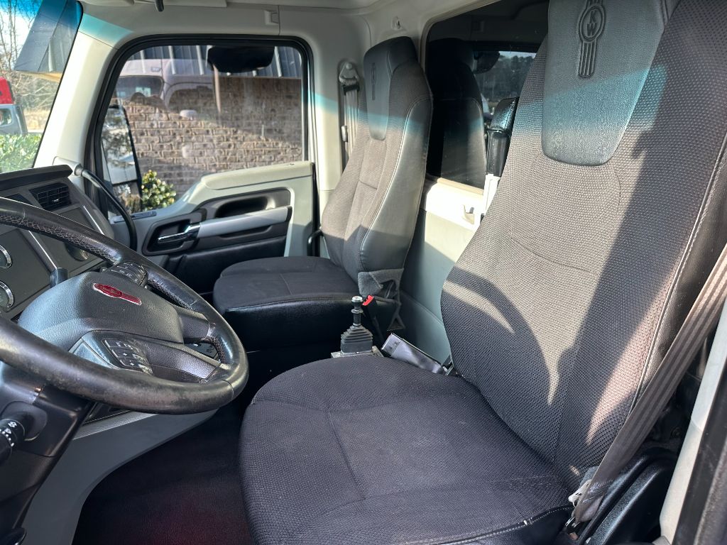 2020 Kenworth T880 - $139,995