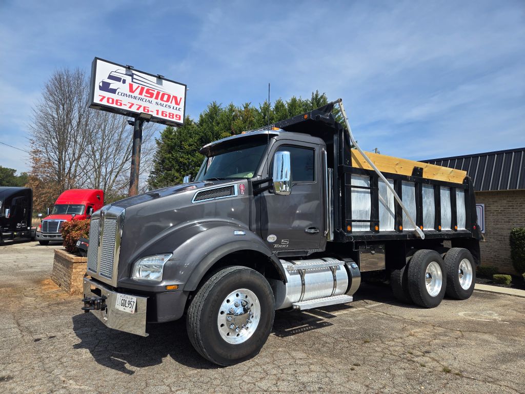2020 Kenworth T880 - $139,995