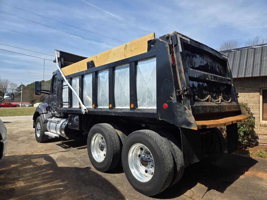 2020 Kenworth T880 - $139,995