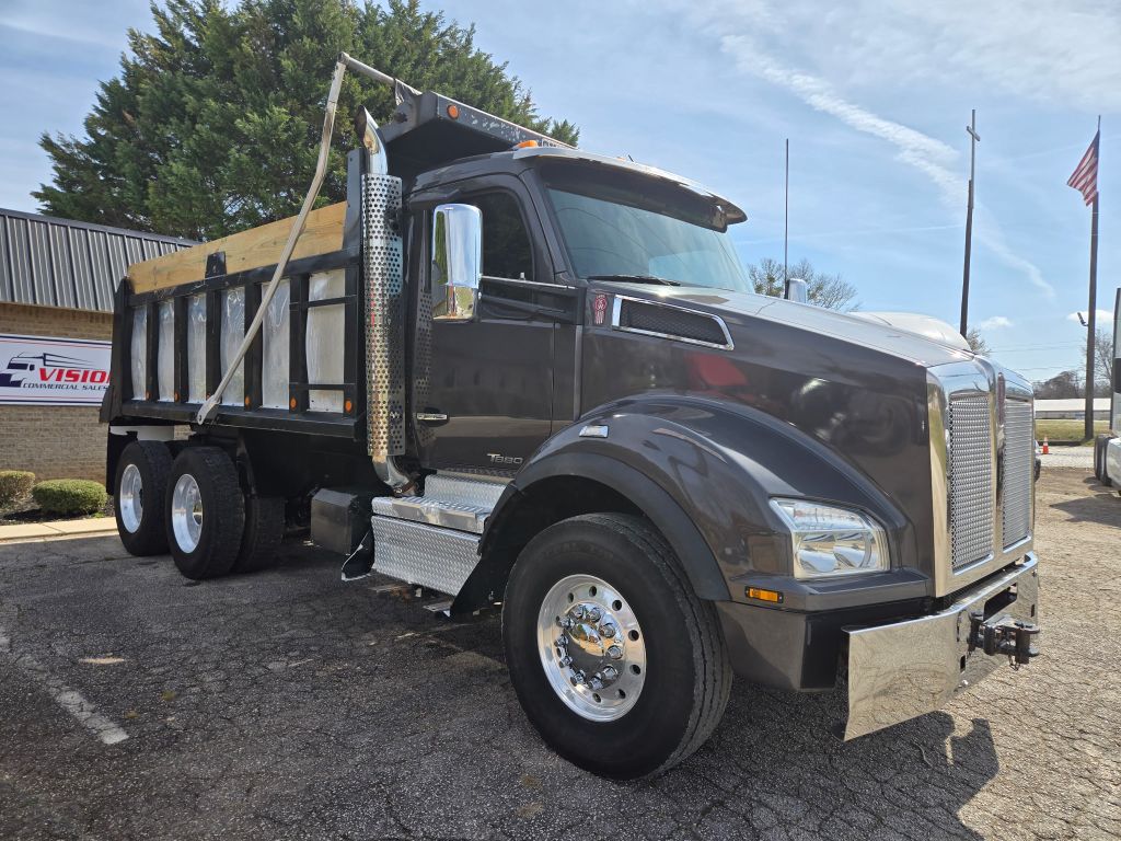 2020 Kenworth T880 - $139,995