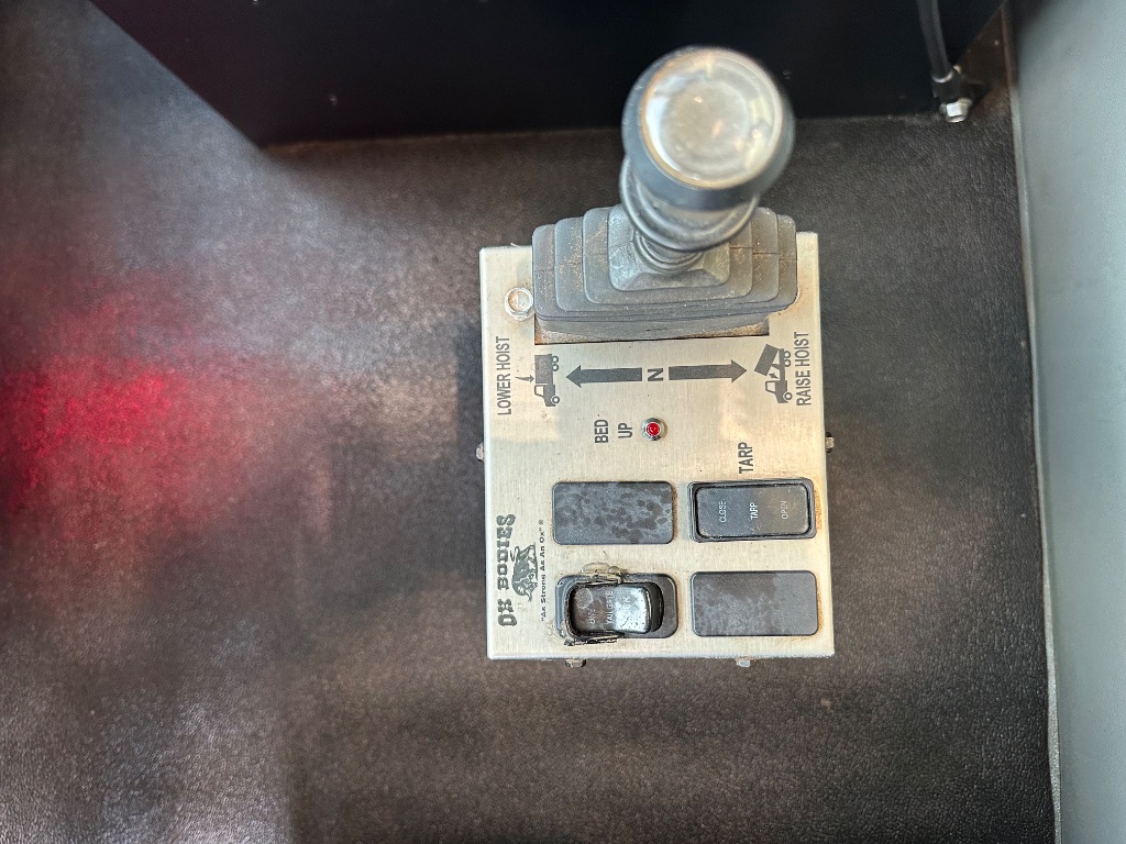 2020 Kenworth T880 - $139,995