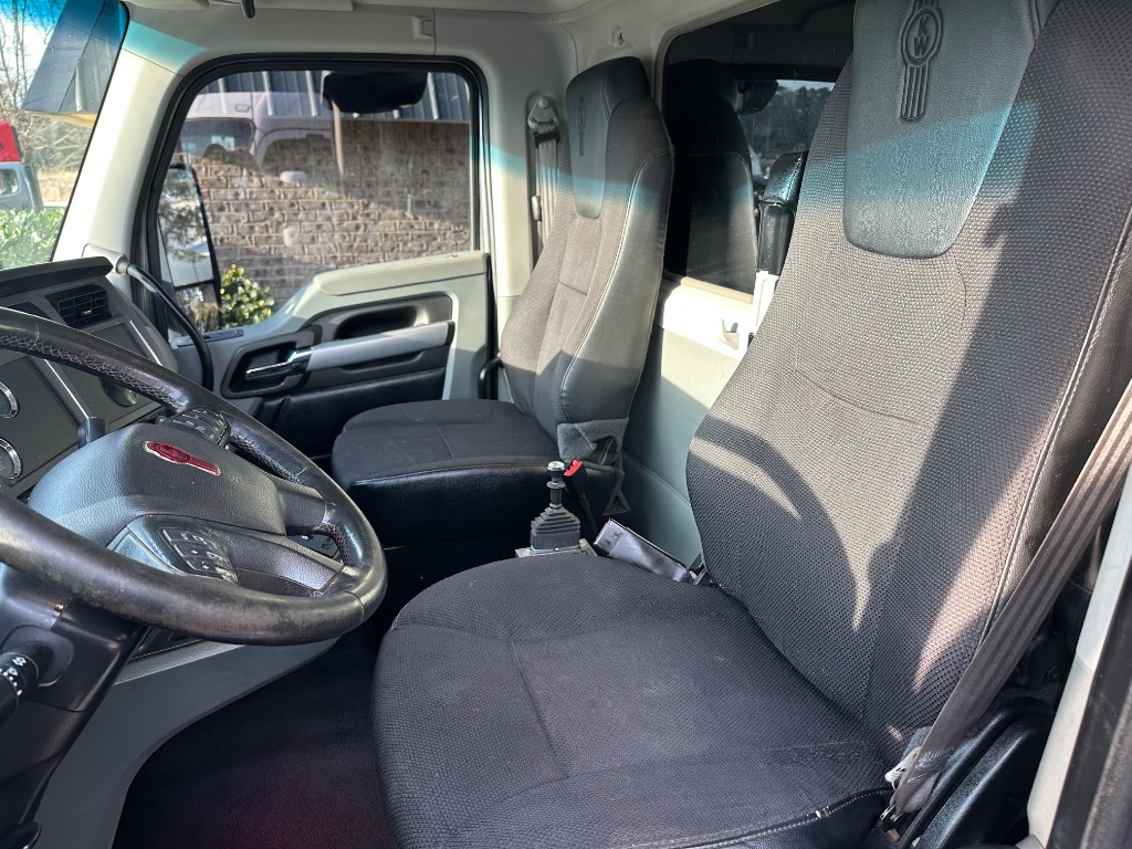 2020 Kenworth T880 - $139,995