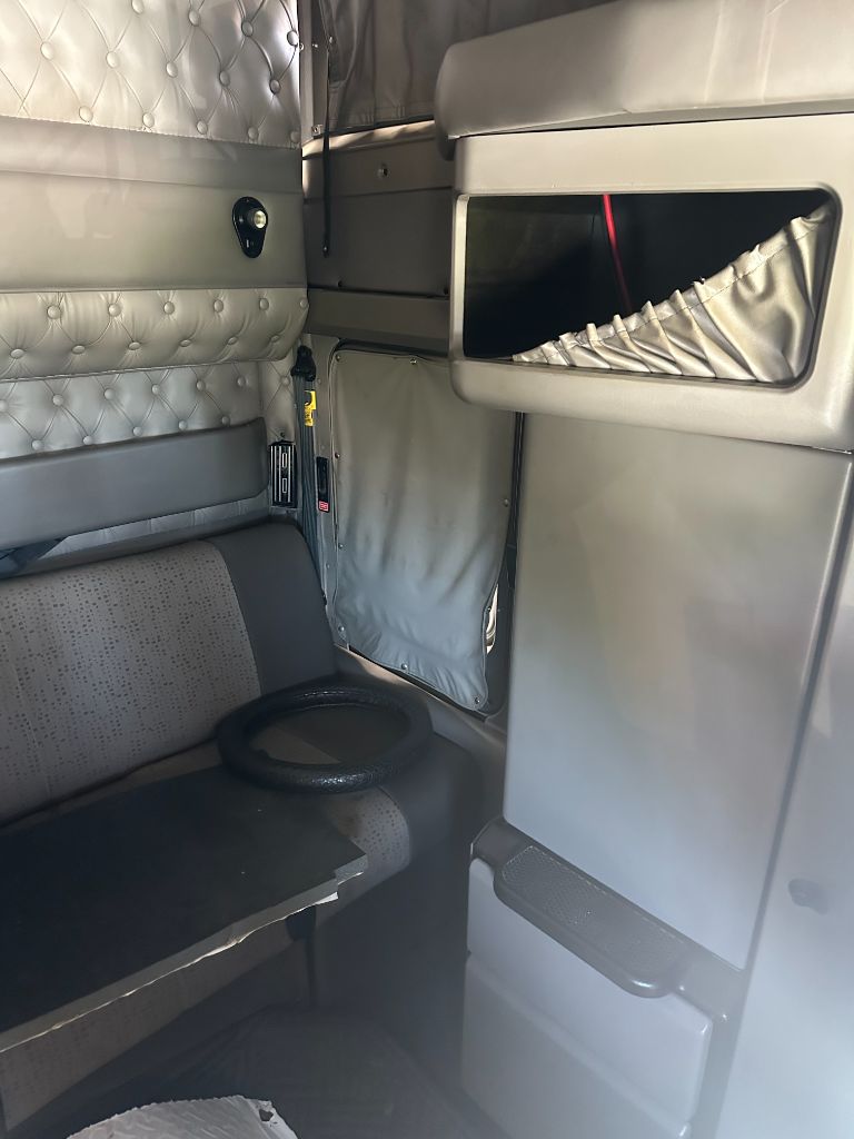 2013 Kenworth W9 Series - $74,950