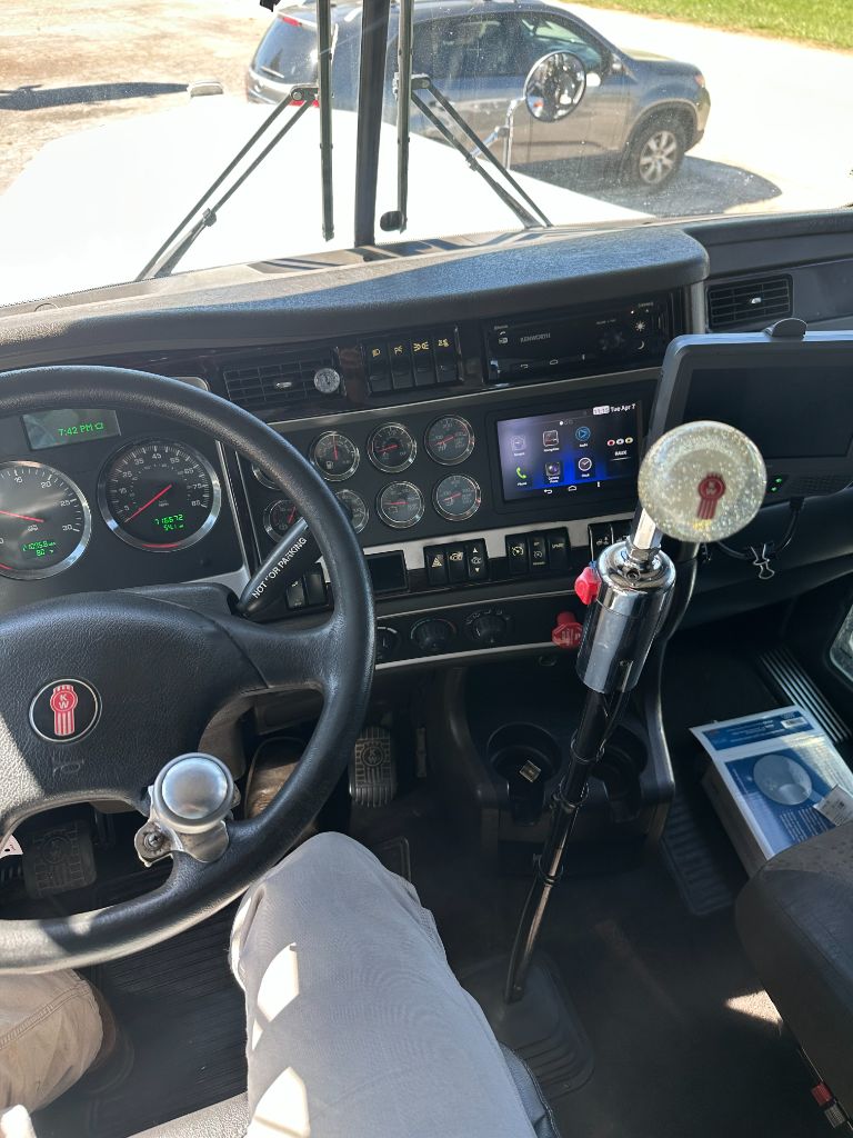 2013 Kenworth W9 Series - $74,950