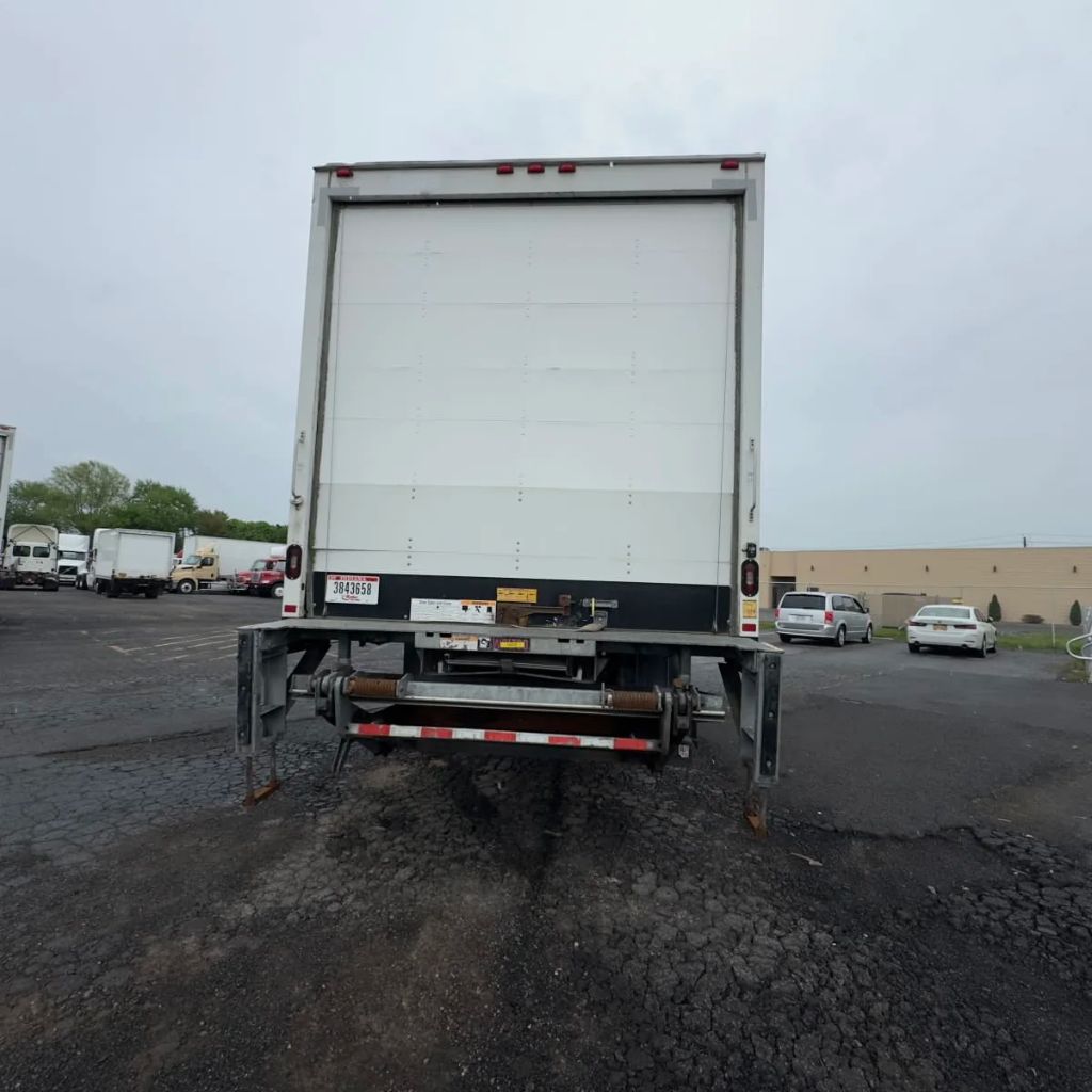 2018 Freightliner M2