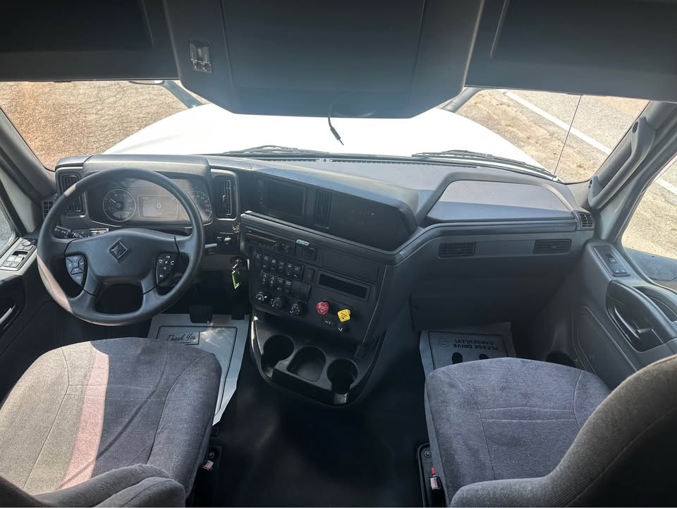 2020 International Lt625 - $39,995