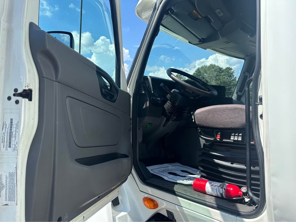 2020 International Lt625 - $39,995