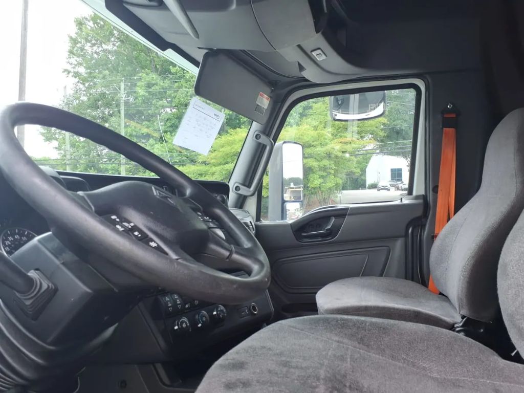 2020 International Lt625