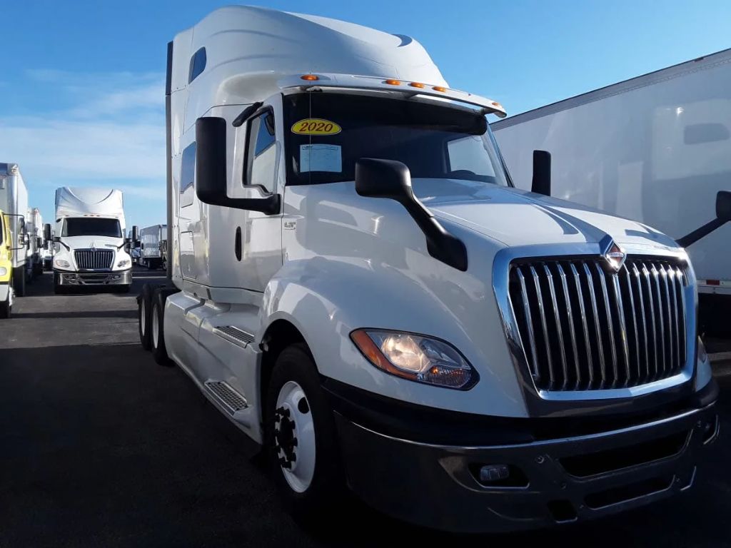 2020 International Lt625