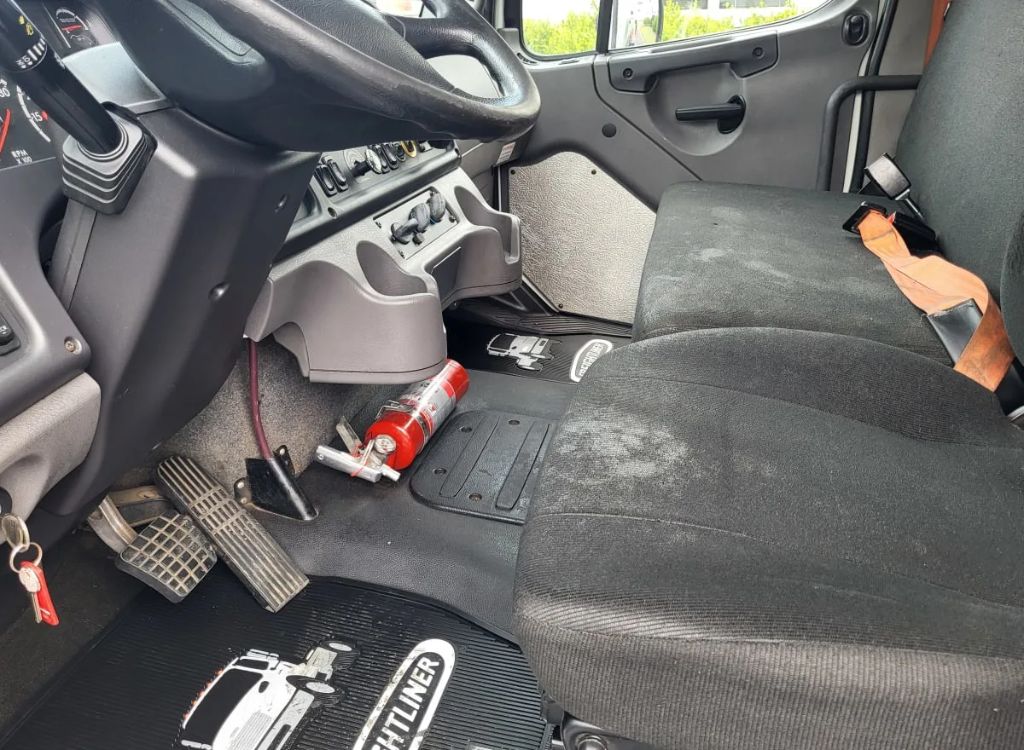 2018 Freightliner M2