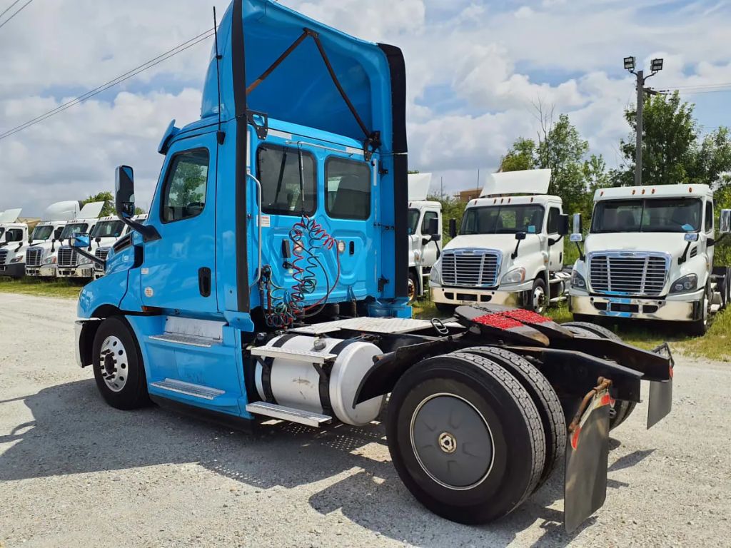 2020 Freightliner Cascadia
