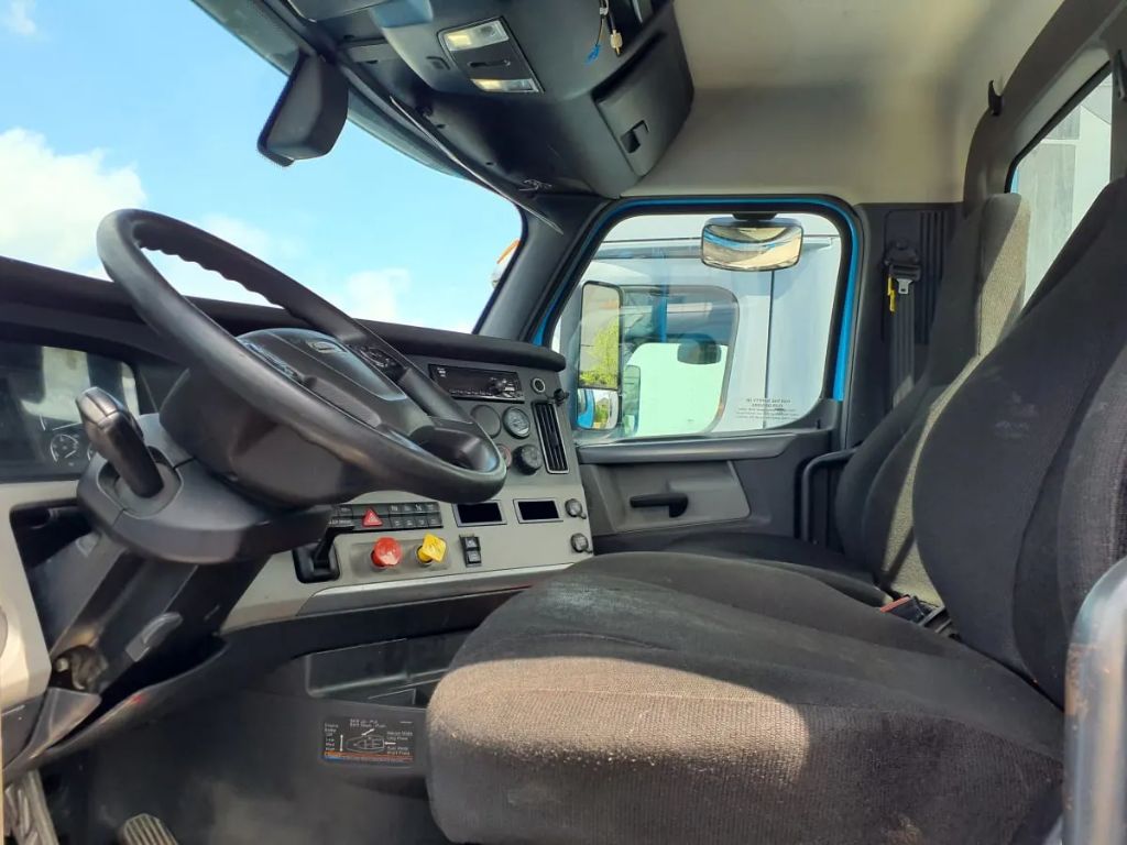 2020 Freightliner Cascadia