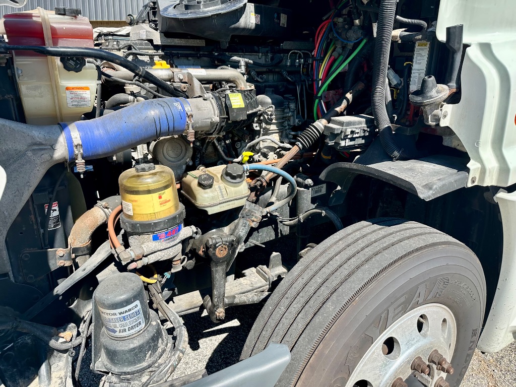 2019 Freightliner Cascadia - $39,995