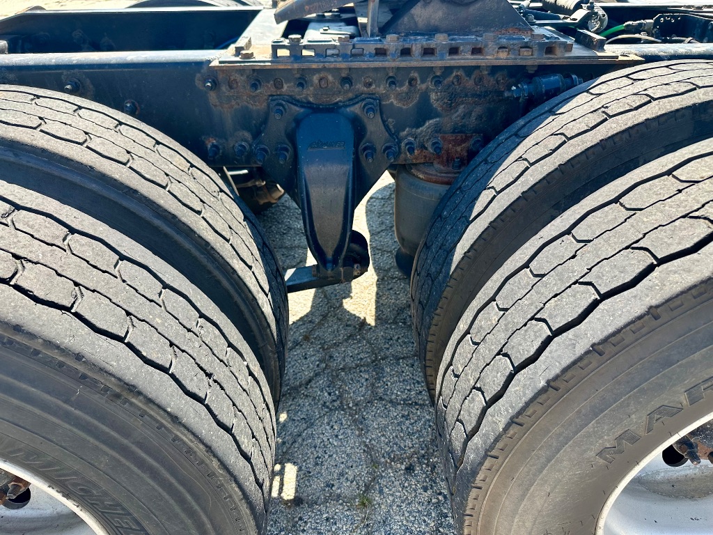 2019 Freightliner Cascadia - $39,995