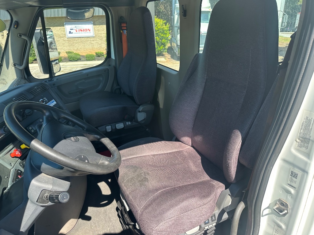 2019 Freightliner Cascadia - $39,995