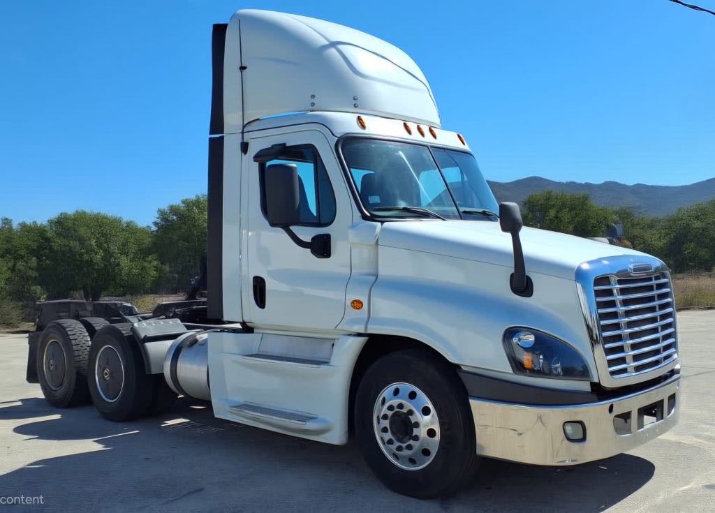 2019 Freightliner Cascadia - $37,995