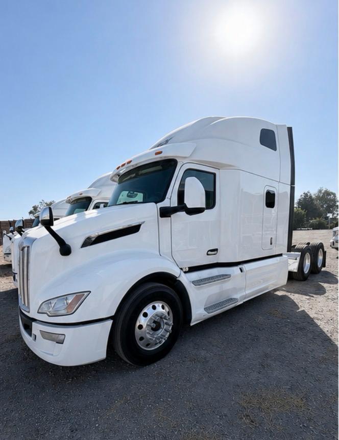 2023 Peterbilt 579