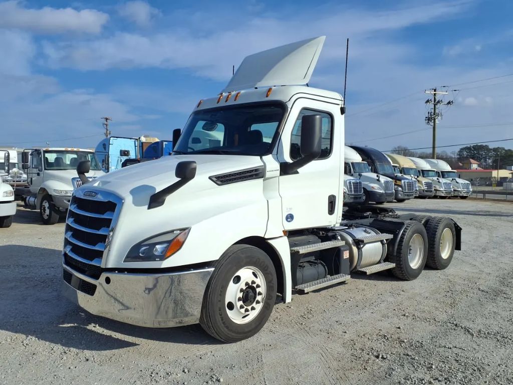 2020 Freightliner Cascadia